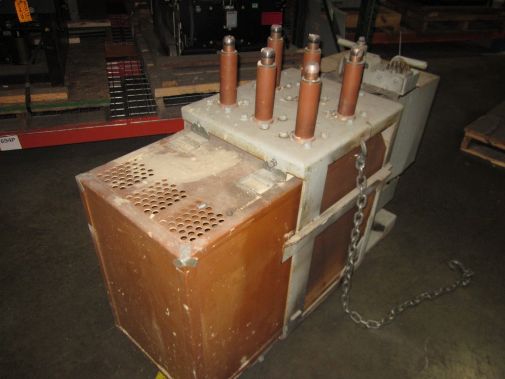 AM2.4/4.16-150/250-3 General Electric Magne-blast Circuit Breaker