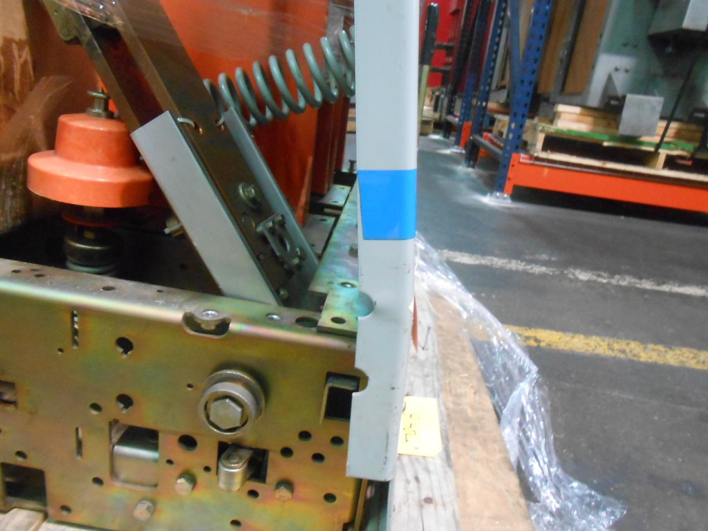 VB14.162501 General Electric Power VAC Circuit Breaker — North