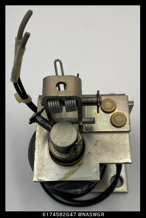 General Electric VB PowerVac Breaker Shunt Trip Assembly PN: 6174582G47