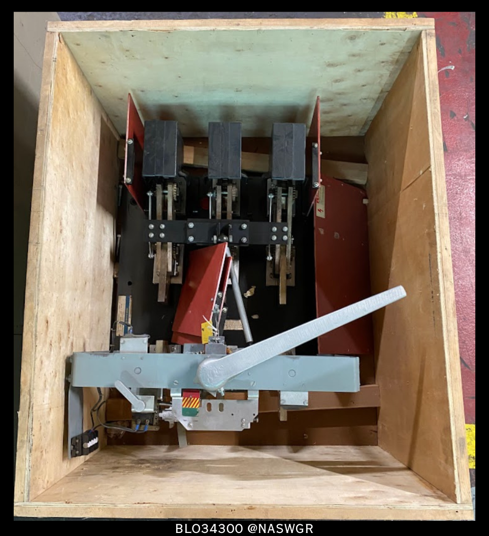 Square D BLO34300 Switch 3000A w/ 120v Shunt Trip — North American ...