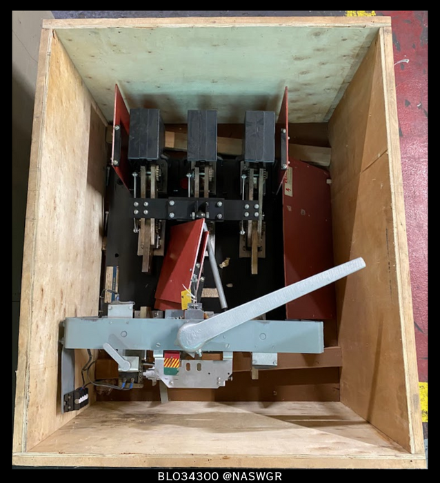 Square D BLO34300 Switch 3000A w/ 120v Shunt Trip