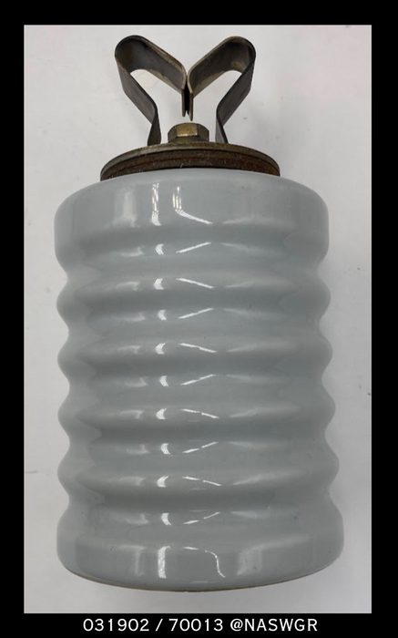 031902 / 70013 Insulator 6" w/ Heart Shape Clip