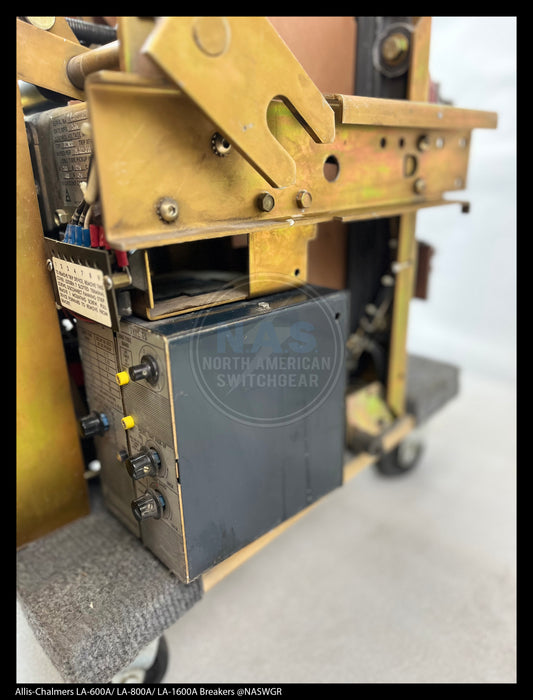 Allis-Chalmers LA-600A Air Circuit Breaker Manually Operated
