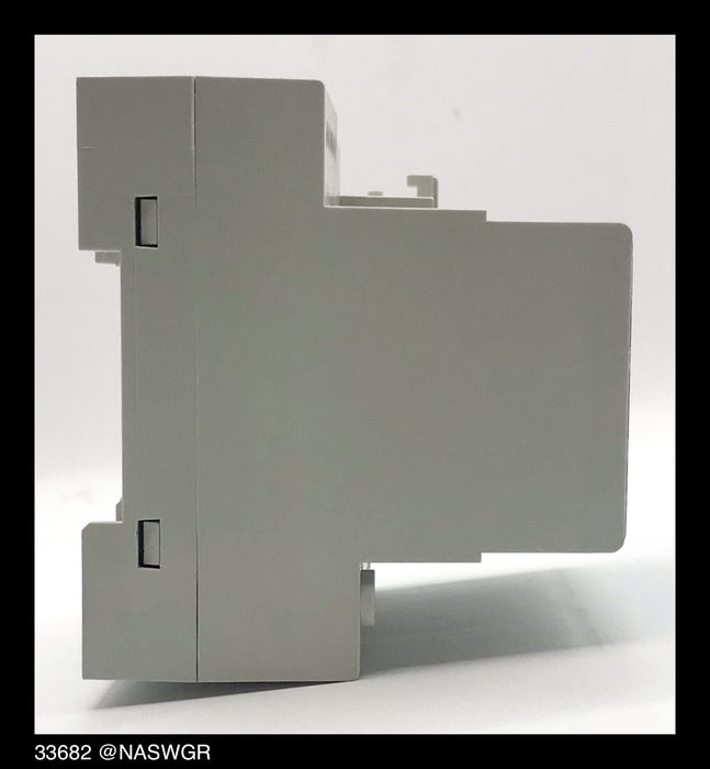 Schneider Electric 33682 Time Delay Relay for MN ~ 200-250vAC - Unused Surplus