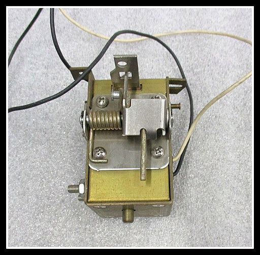 ITE / ABB 160862-T03 Magnetic Latch Assembly