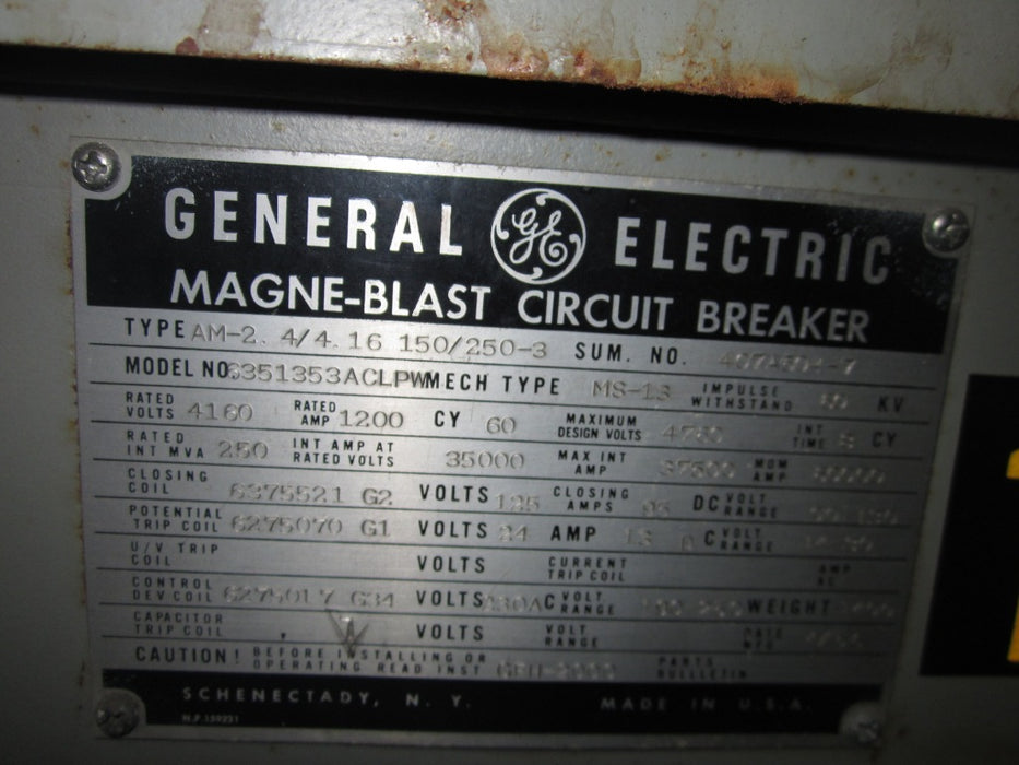 AM2.4/4.16-150/250-3 General Electric Magne-blast Circuit Breaker