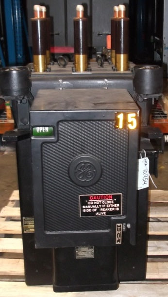 AM10-15 - General Electric 600AMP Magne-blast Circuit Breaker