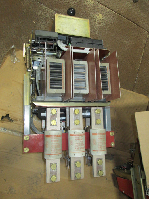 Siemens Allis LAF-600A Circuit Breaker