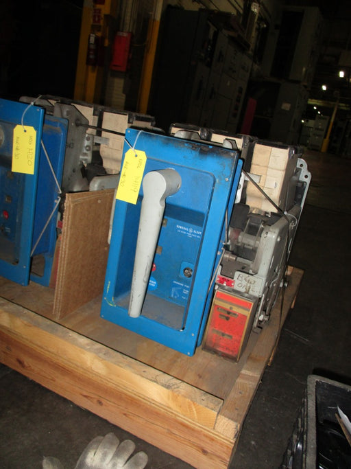 General Electric AKR-4B-30 Circuit Breaker (M/O,D/O) - 800 Amp