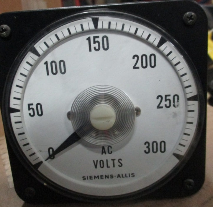 15-171-924-00-284 - Simens-Allis - 300 AC Volts Meter