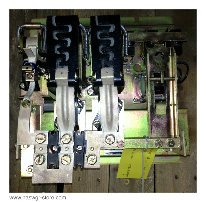 IC2812B107BA3 , GE IC2812B107BA3 Field Contactor 100 Amp DC , *Missing one Arc Chute*